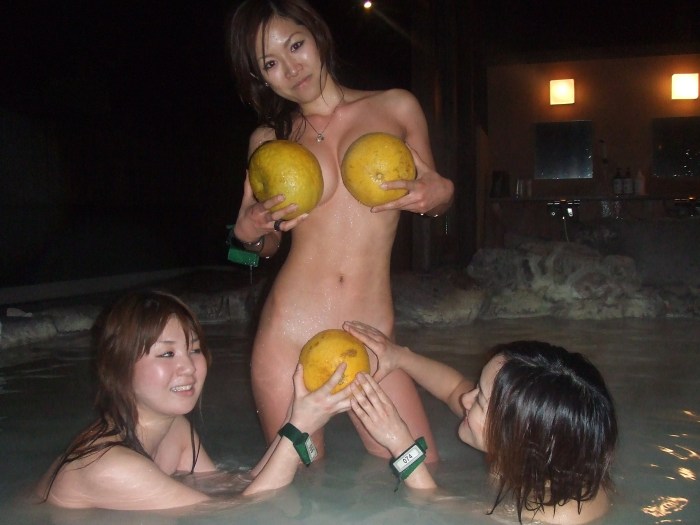 Cool naked women