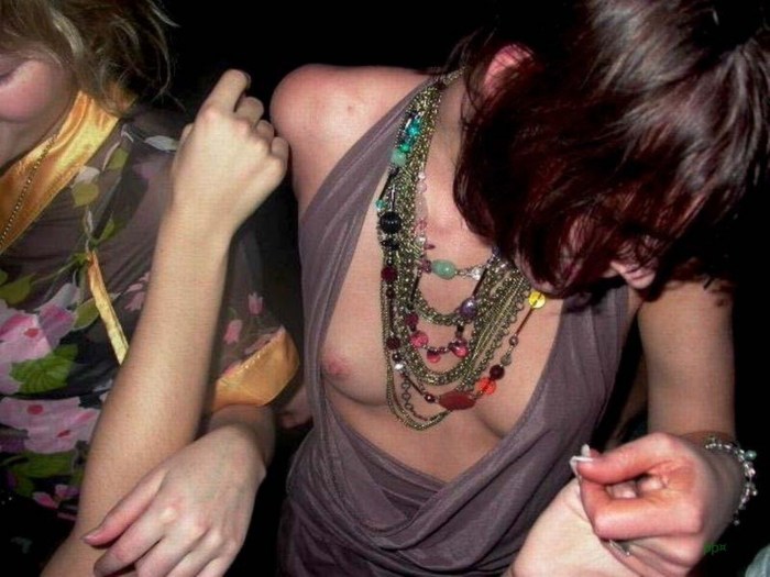 Random exposure of the chest