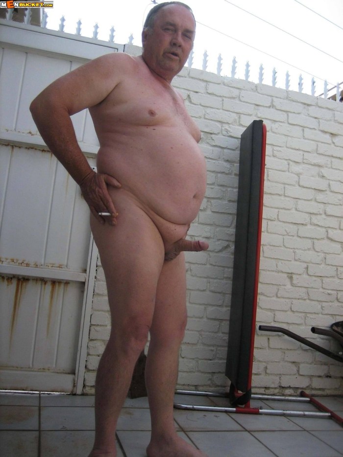 Fat old woman with bare tits