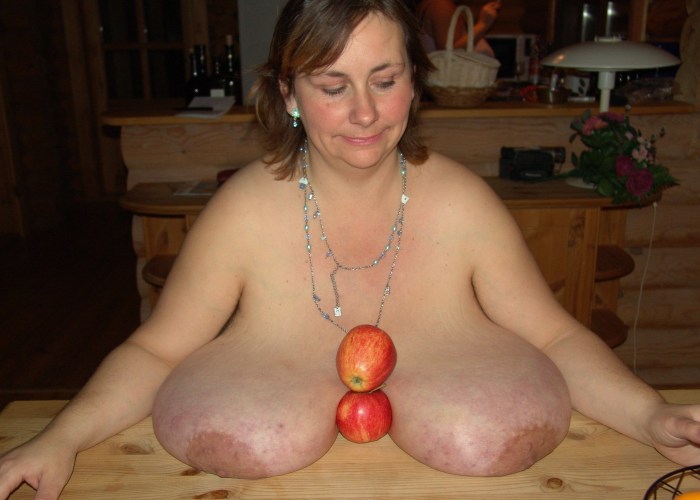 Naked black women with sagging breasts