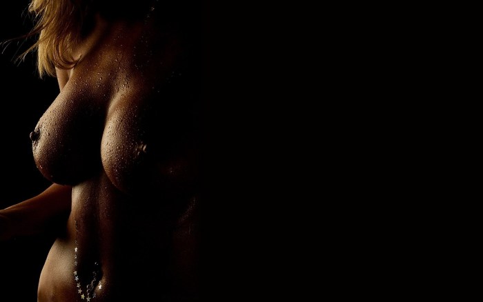 Naked women without putting