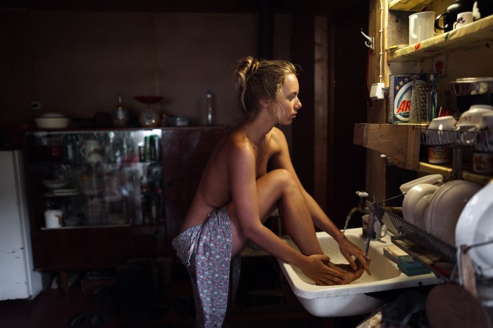 Erotic photo shoot in a communal apartment