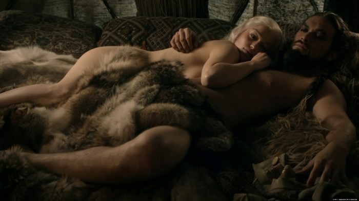 Emilia Clark is erotic