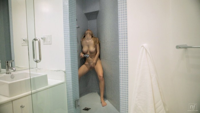 Naked women peeping