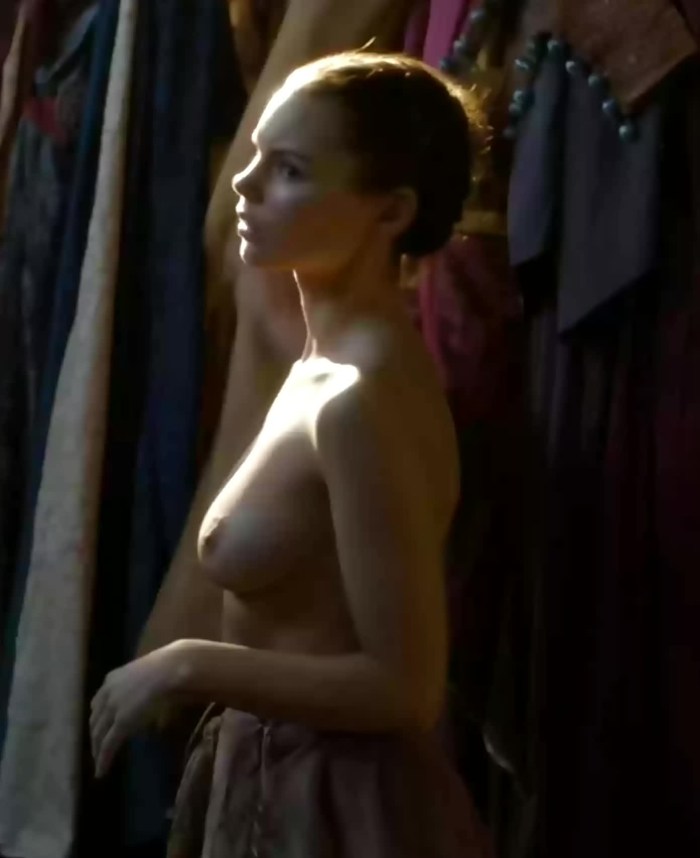 Eline Powell Game of Thrones Nude