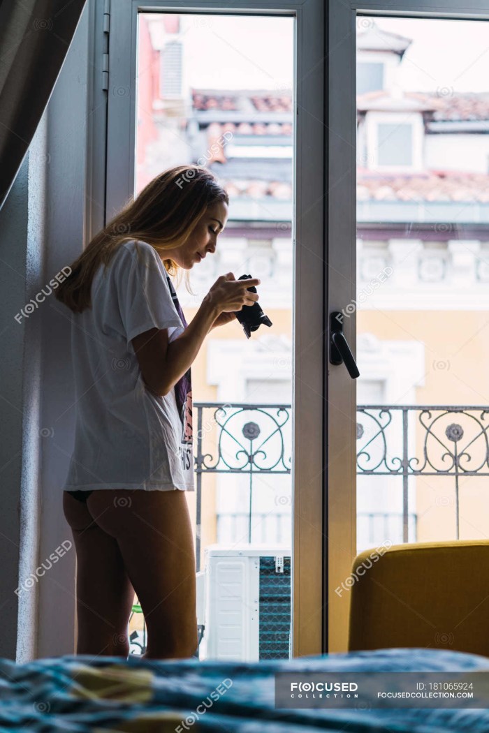 Hasbika photo in the window
