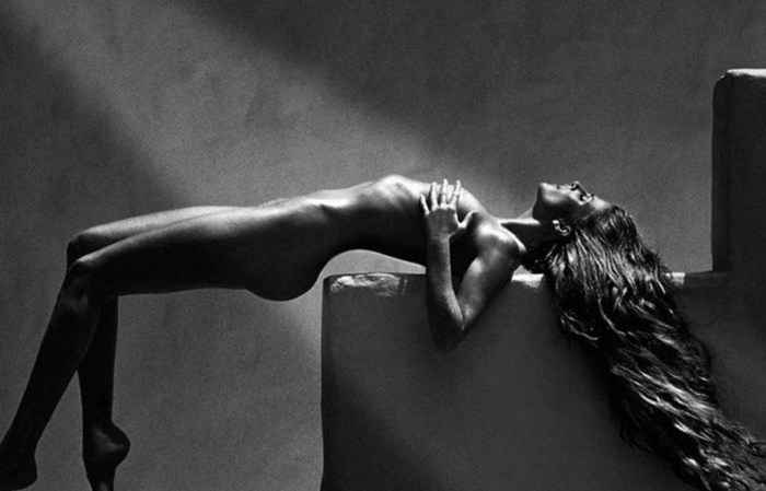 Erotic photo shoot black white