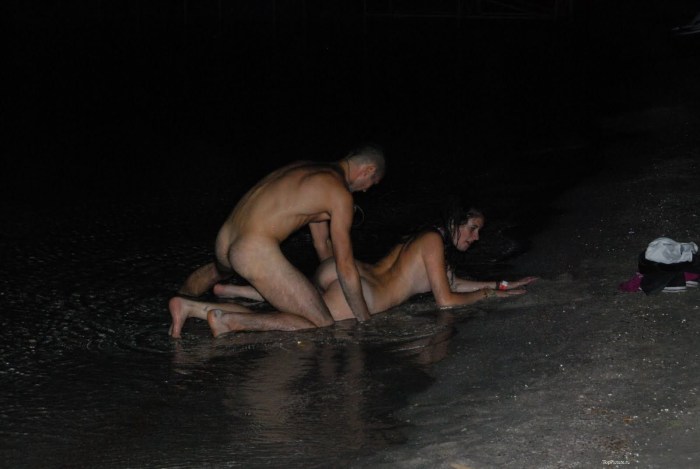 Guys swim without panties