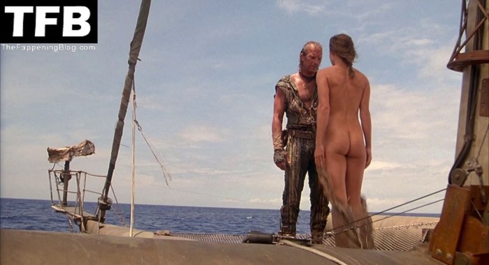 Divine Tripplehorn naked in the movie Water World