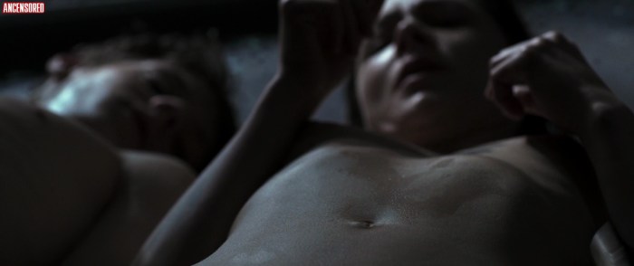 Elena Lyadova undresses