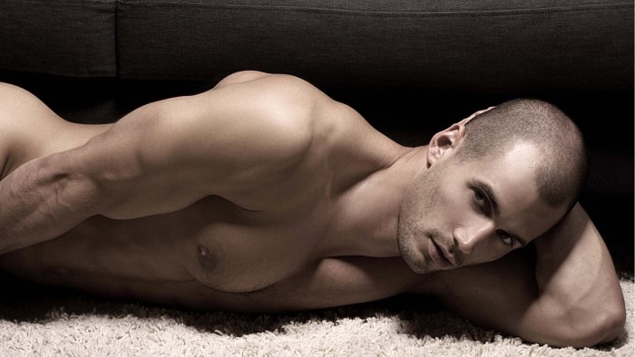 Erotic pictures for a guy