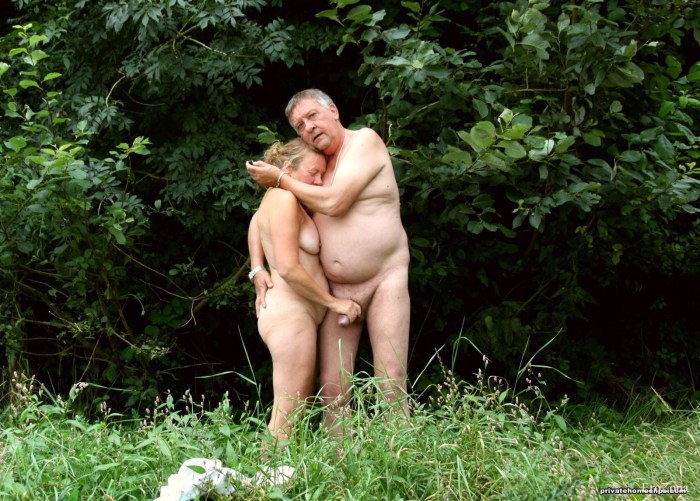 Naked old women nudist
