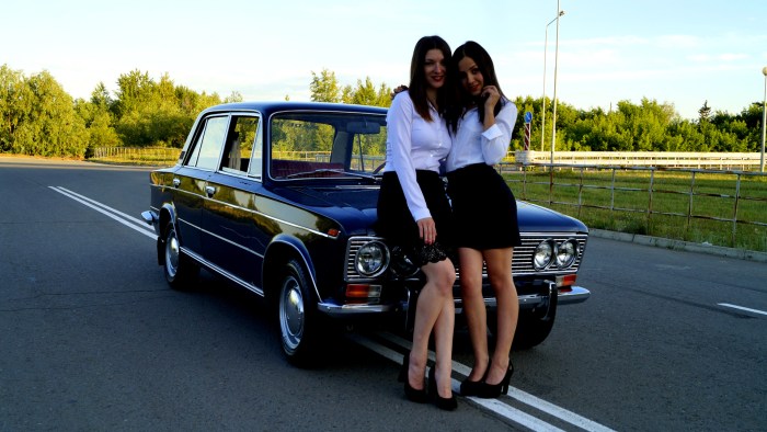 2103 Girl