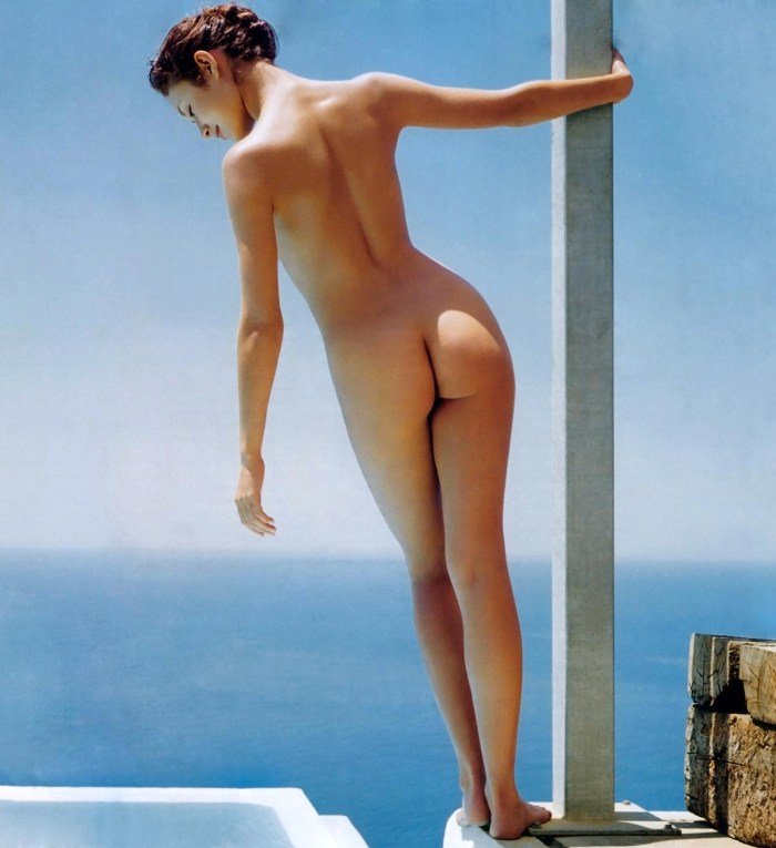 Olga Kurilenko Maxim 2009