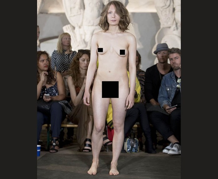 Erotic linen Podium