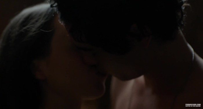 Kate Mara and Ellen Page bed scene