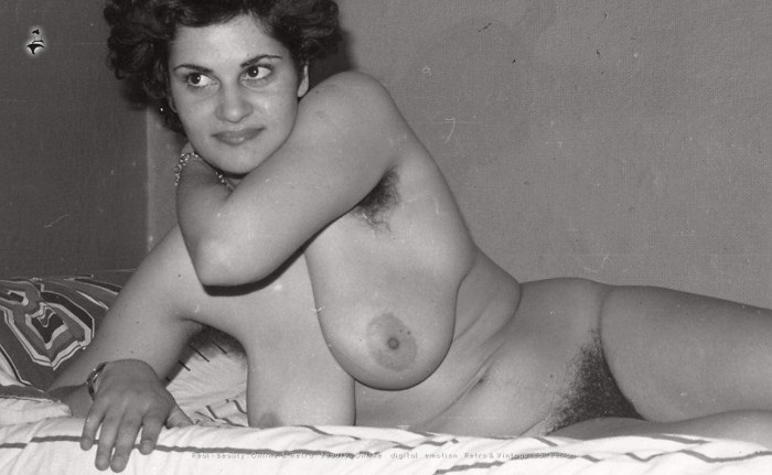 Naked Soviet women