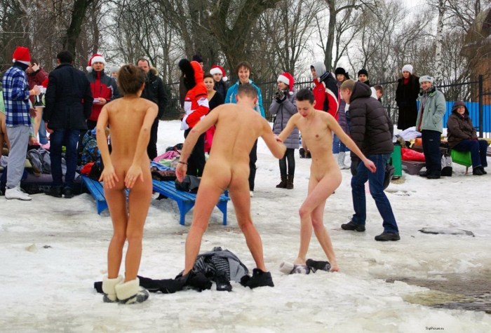Naked women bathe in the hole