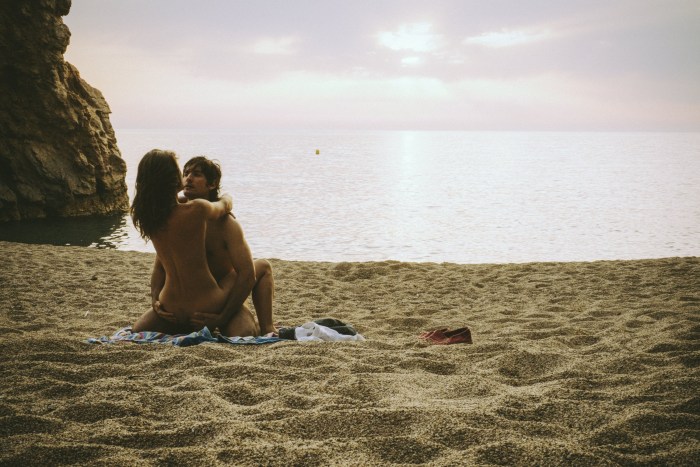 Beautiful naked pairs at sea