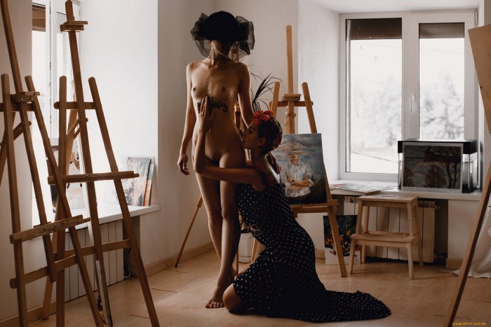 Young girls model nude photo