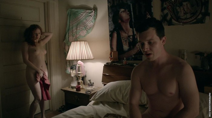 Emma Grinwell shameless naked