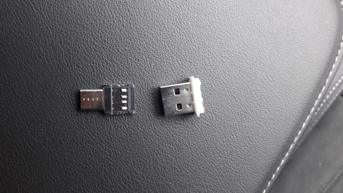 TRANSCEND 8 GB flash drive