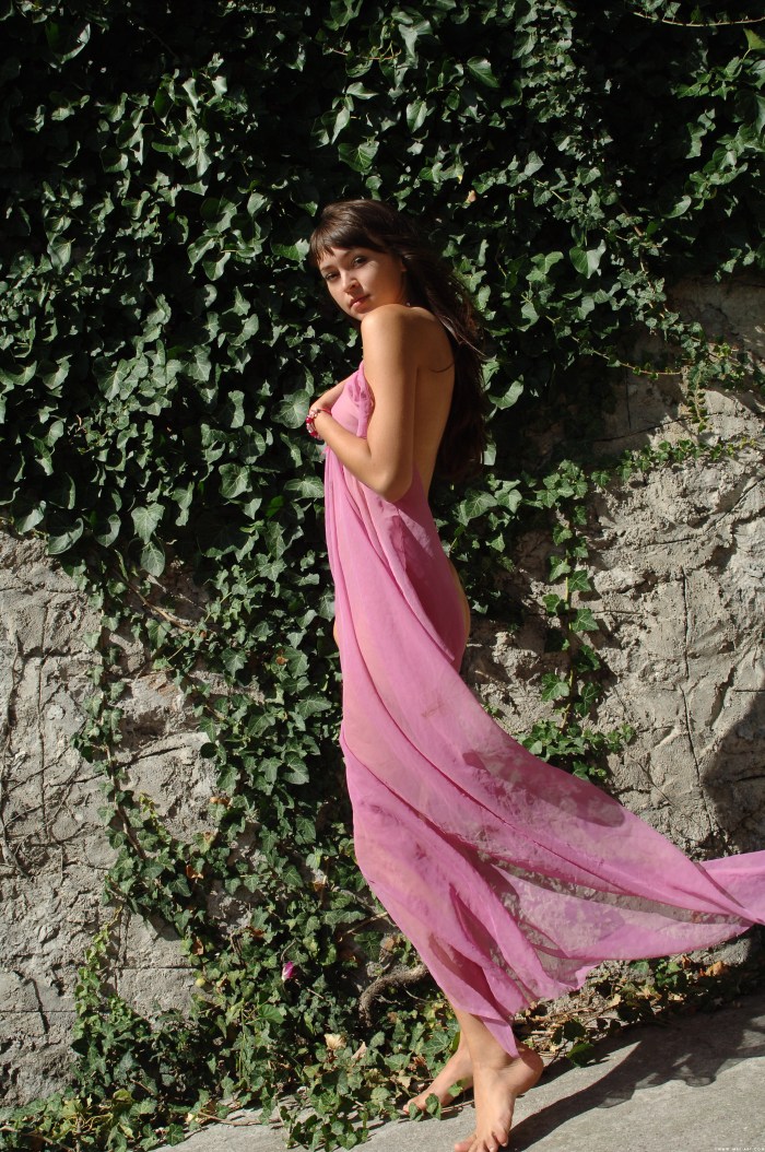 Julia Crowu 18