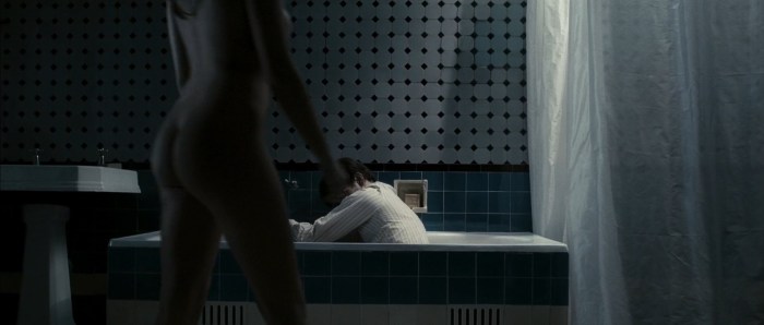 Teresa Palmer (Teresa Palmer) Naked in the film "Berlin Syndrome" (2017)
