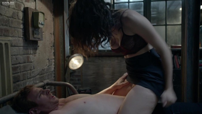 Nicole Bloom shameless naked