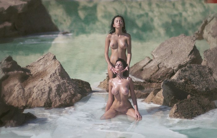 Nina North, Aspen Rae, Mona Wales - The Birlfriend