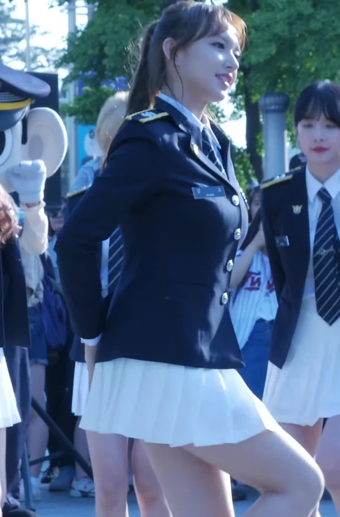 Japanese in Miniybki in a row