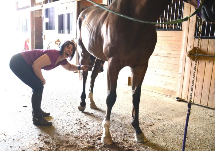 Big horse in women