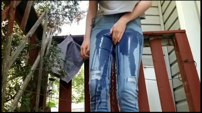 Hold Pee Desperation