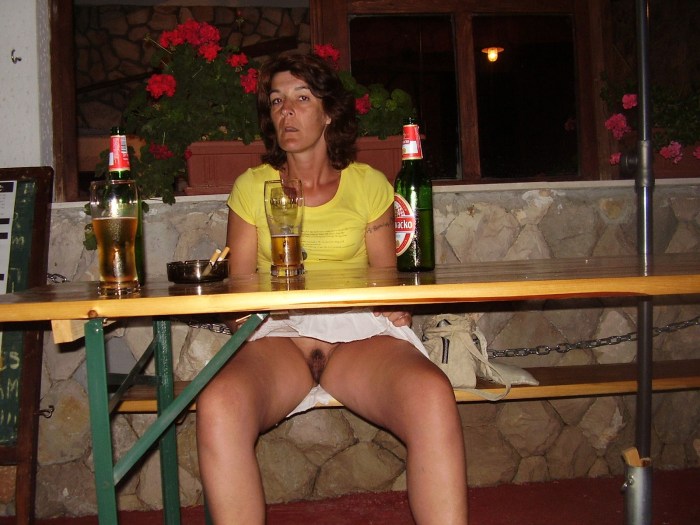 Amateur wife Upskirt Hotel