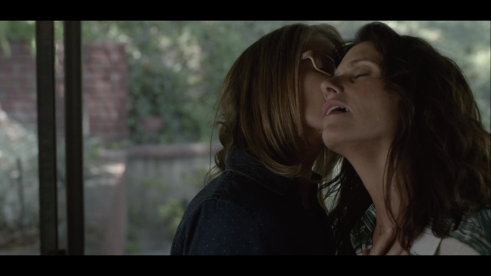 Kiss with the secretary