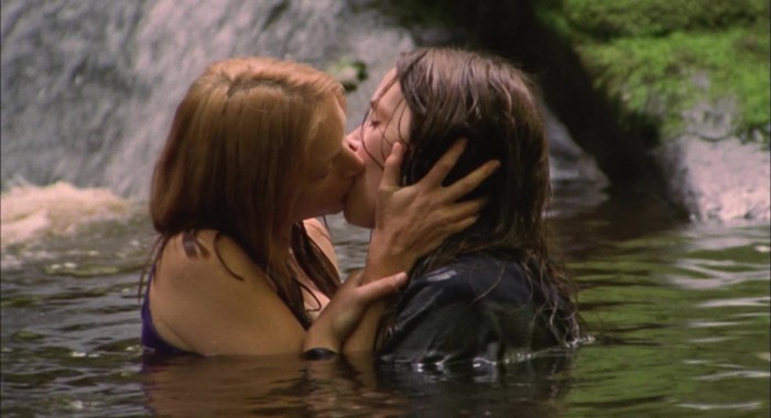 Emily Blunt Kiss