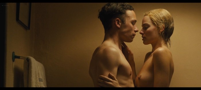 Margot Robbie Topless