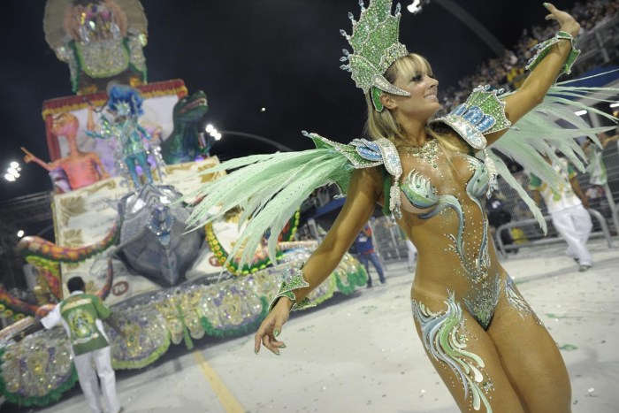 Andrea Martins Brazili Carnival