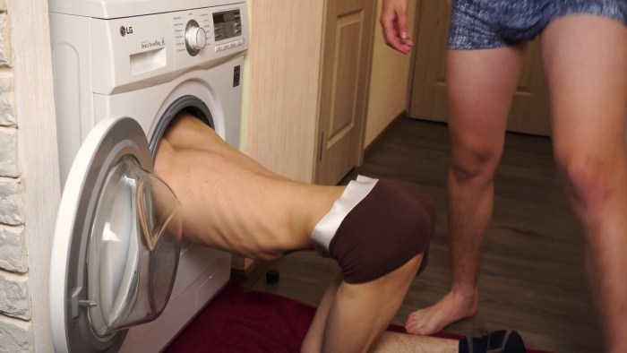 Fucked his sister stuck in a washing room