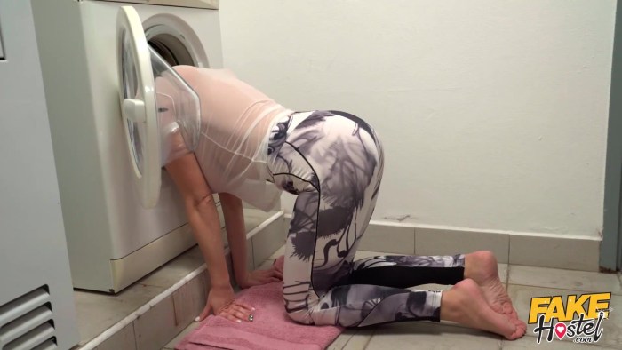 Fucked sister stuck in a washing machine