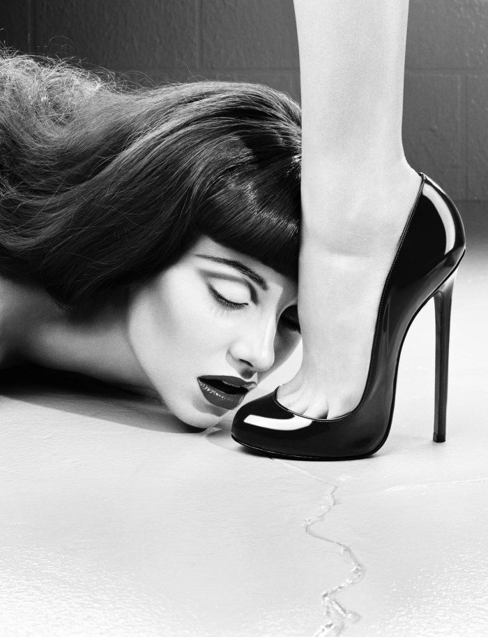 Licking women's shoes