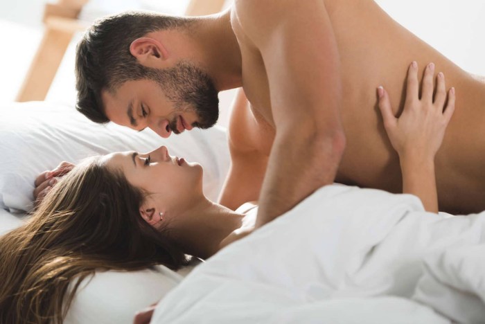 Man and woman sniff
