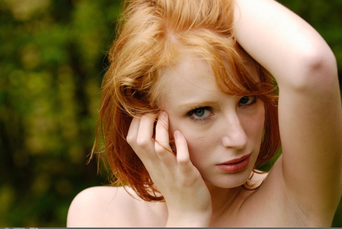 An adult red woman