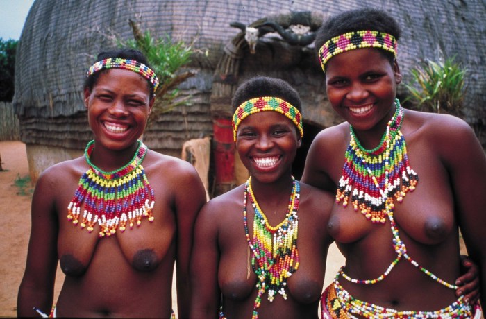 African tribes without clothes