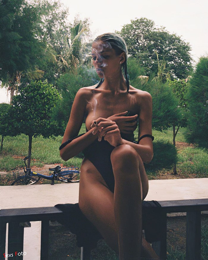 Alesi Kafelnikova Naked