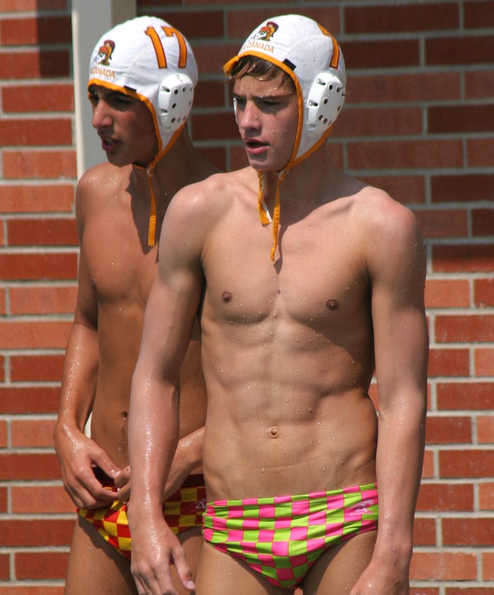 Swim Championship in Thong
