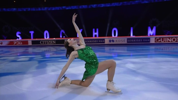 Anna Shcherbakova Elizaveta Tuktamysheva and Alexander Trusova