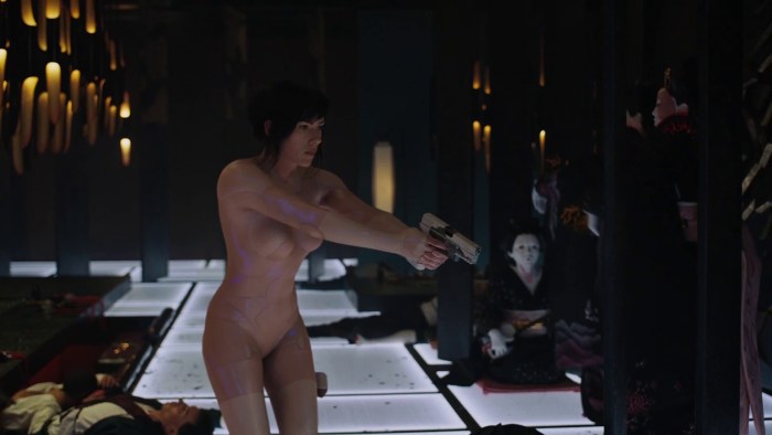 Scarlett Johansson nudity