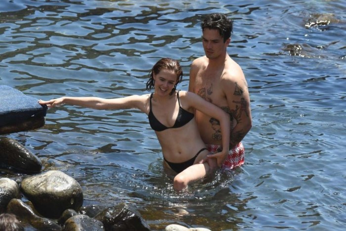 Zoe Deutsch Zoey Deutch
