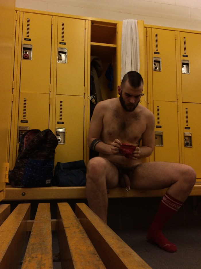 Two Students have Anal Sex in the Locker Room